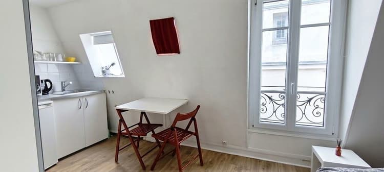 STUDIO 11 m² A VENDRE A PARIS (75017) - INVESTISSEMENT LOCA