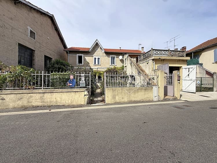 Ensemble immobilier 145 m2 garage 80m²