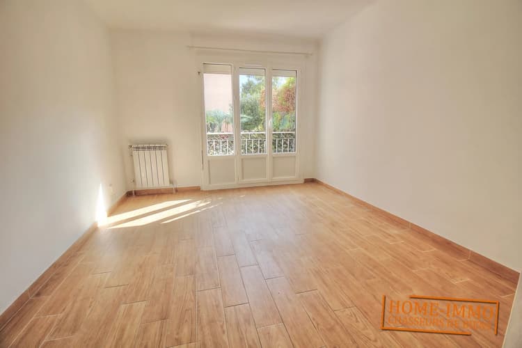 LOCATION T2 ANTIBES - BAIL A L'ANNÉE
