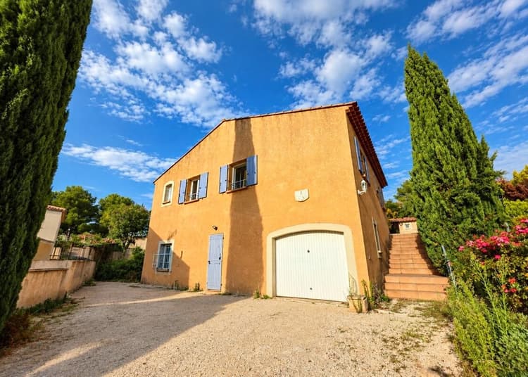 MAISON T5 AVEC PISCINE & GARAGE 55m2