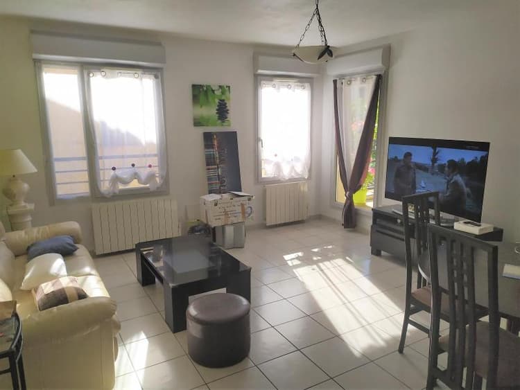 Appartement T3 de 67,21 m² situé avenue Victor Hugo à Tassin-la-Demi-Lune, à seulement 4 minutes de l'Horloge Monumentale
