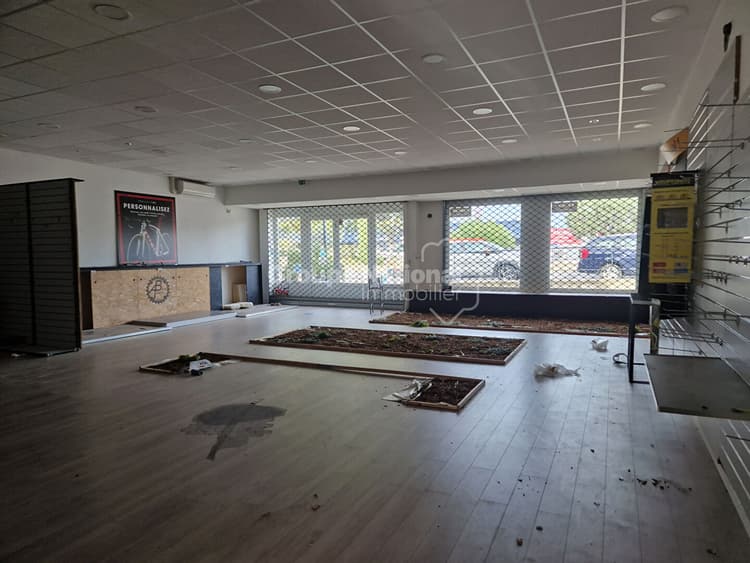 LOCAL 150 m² - LES ANGLES