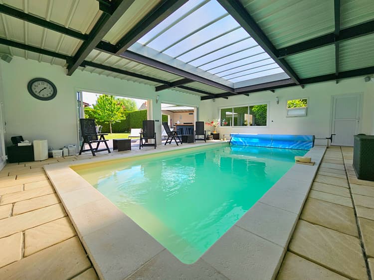 Charmante maison a Moyvillers avec piscine couverte