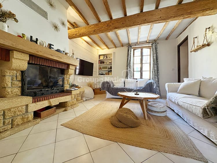 Maison de ville - 161 m² - Coeur du village d'Eyguières