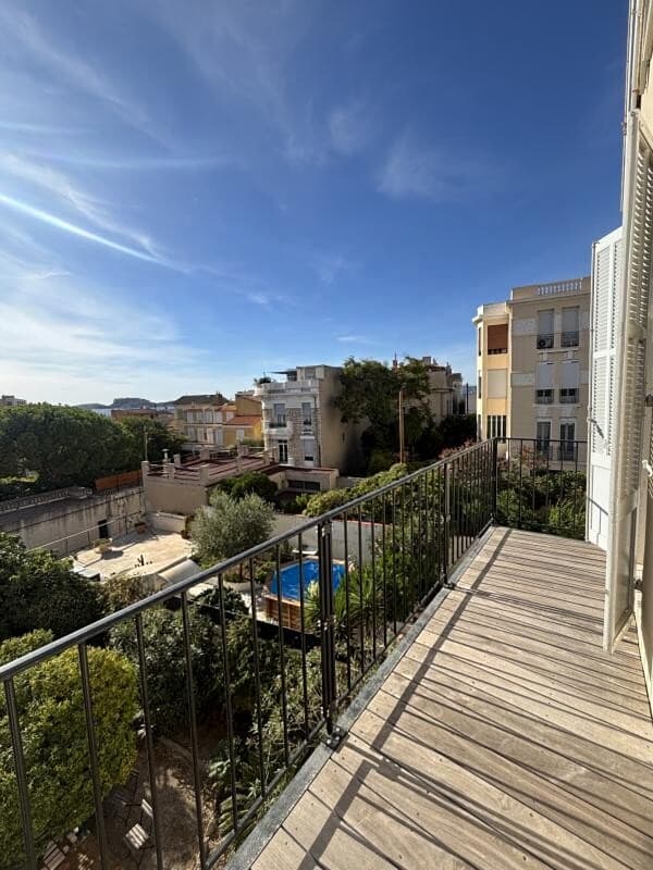 Appartement 101 m2 T3 - Malmousque/Corniche Kennedy