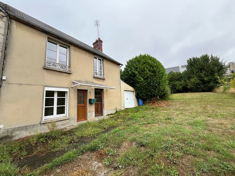 Domfront Maison proche centre 2 chambres - jardin : idéal investisseur