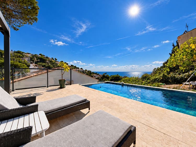 Maison avec piscine vue mer proche centre et plages - Les issambres