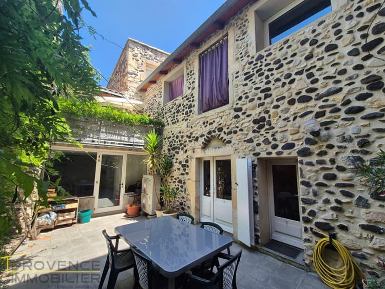 Maison de village avec 5 chambres - Studio et cour intérieur