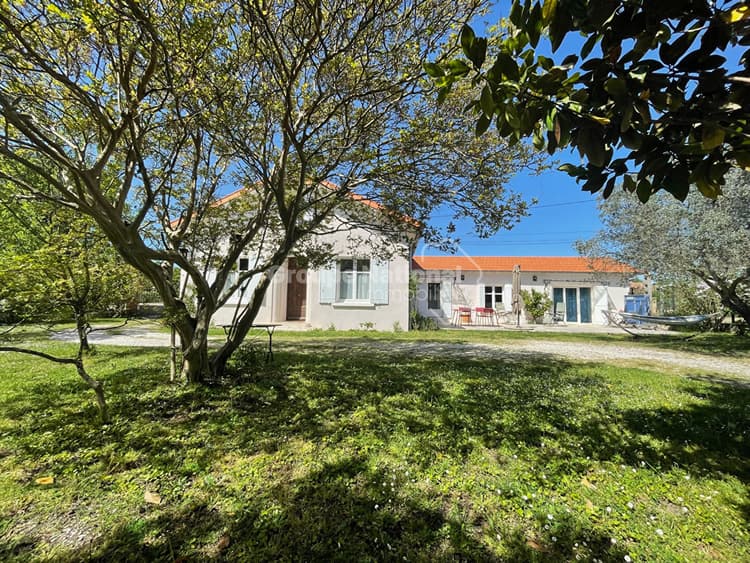 A VENDRE - EN EXCLUSIVITE - MONTEUX - VILLA TYPE 5