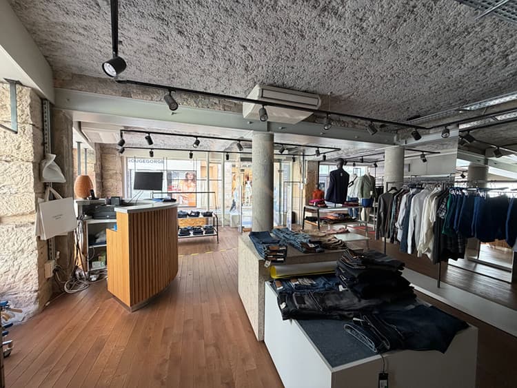Local commercial Hyper Centre Mâcon 107m2