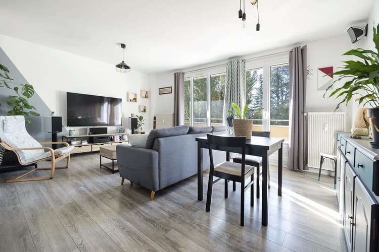 Bel appartement bien situé à Francheville