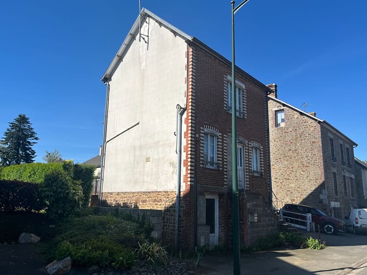 EXCLUSIF - Maison de bourg à rénover avec terrain - MANTILLY - REF 14058