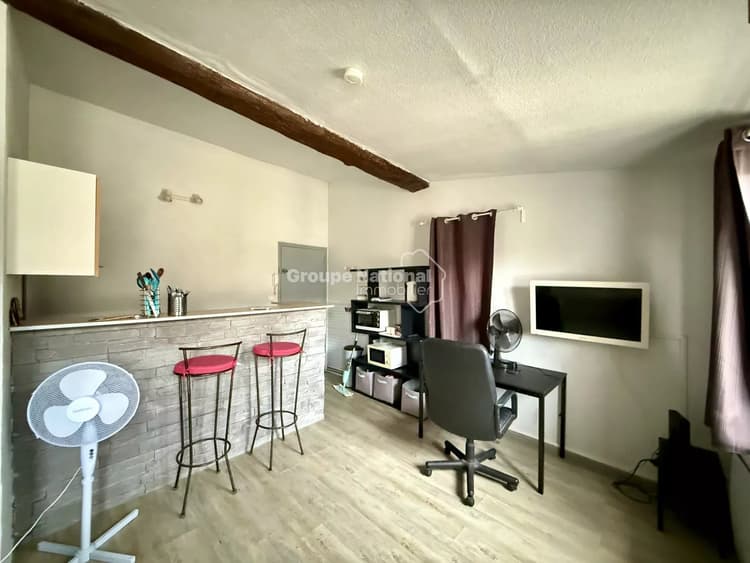 AVIGNON INTRA MUROS - APPARTEMENT T1 MEUBLE -
