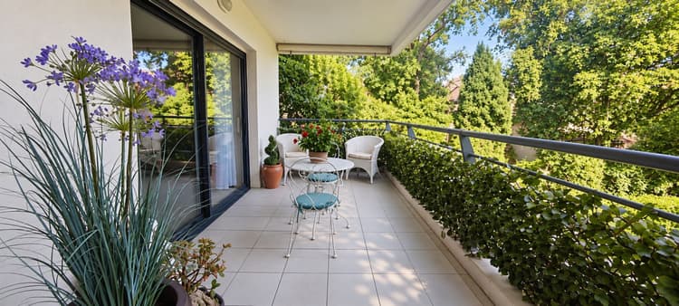 330 000 € HAI - Saint-Aygulf, 50 m de la mer - 2 pièce