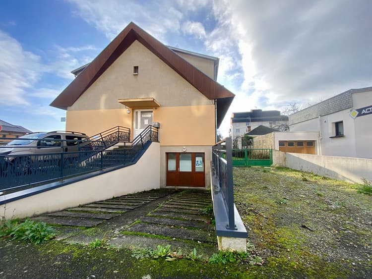 Presbytère A VENDRE- 230 m² - Alençon Courteille