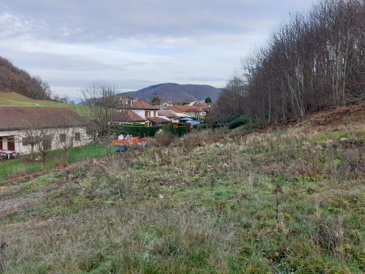 CHIRENS TERRAIN CONSTRUCTIBLE 1104 m2
