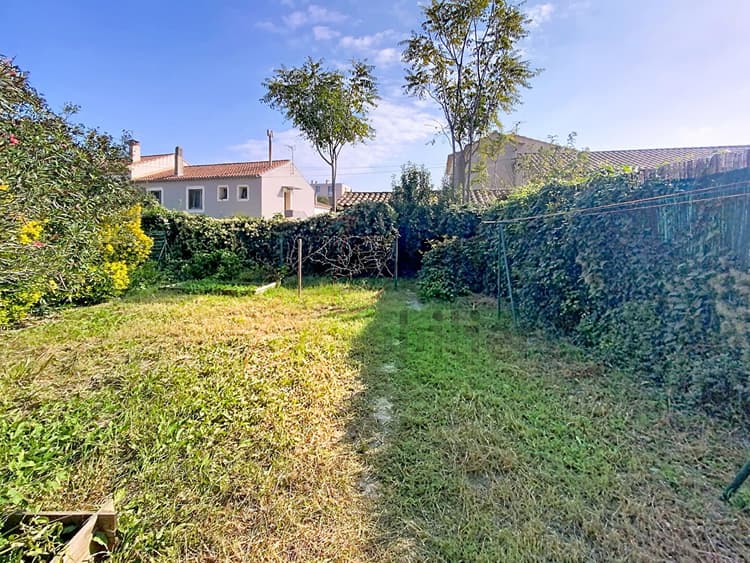 Maison à vendre Cavaillon 2 chambres jardin, stockage, parking, nombreuses possibilités