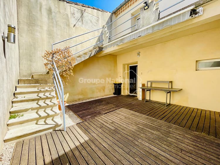 Charmante maison de village type P3 de 78 m2 avec cour et terrasse.