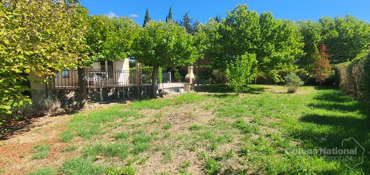 Maison de plain-pied 4 pièces 92 m² habitables sur 1000 m² de terrain clos ? Environnement calme