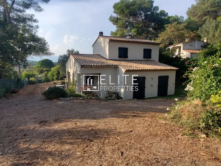 MAISON 6 PIÈCES DE 120 m² + PISCINE VALLAURIS