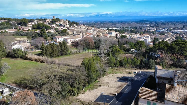 CHATEAUNEUF DE GADAGNE TERRAIN CONSTRUCTIBLE DE 232 M2 — Terrain avec vue sur le MONT VENTOUX