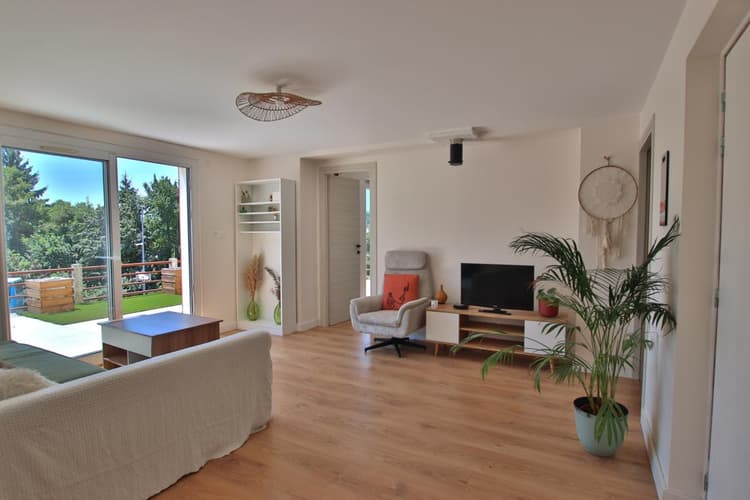 Appartement chaleureux et soigné - 200m2 d'extérieur avec te