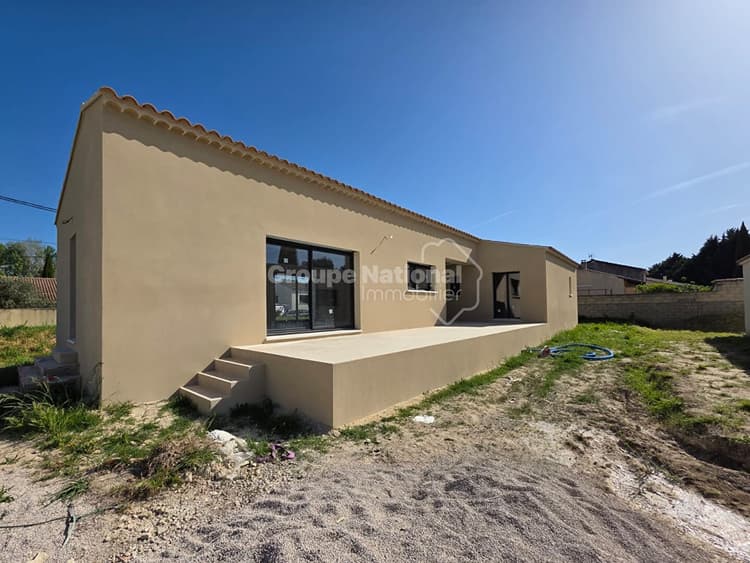Maison neuve - 120 m2 environ de surface - Aubignan - Terrain clos de 644 m2 environ et piscinable