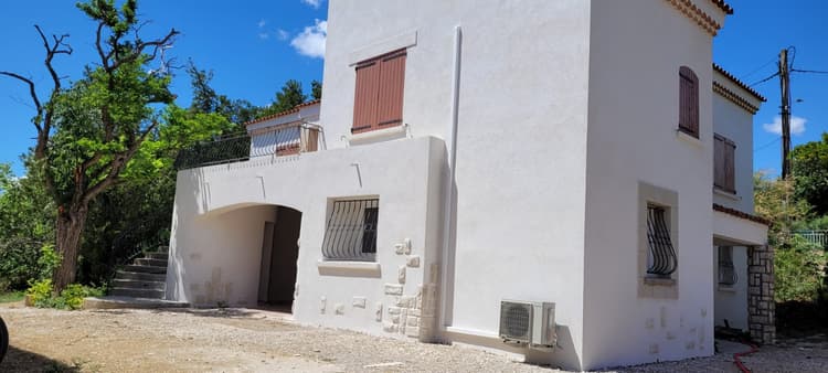 À Lançon-Provence, une maison d'une superficie de 149 m² sur un terrain de 600 m2 environ