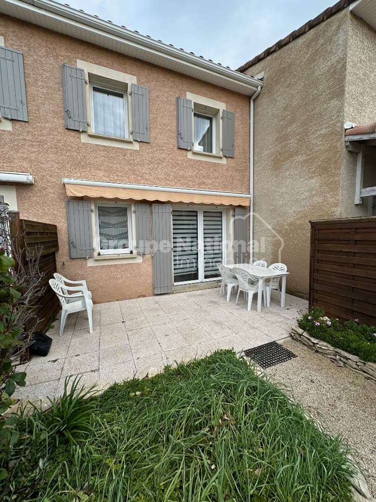 CALVISSON résidence Vacances Villa P3 avec terrasse privative