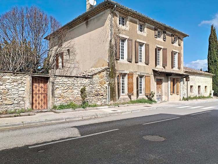 Grande maison de caractère à rénover - 282 m² habitables