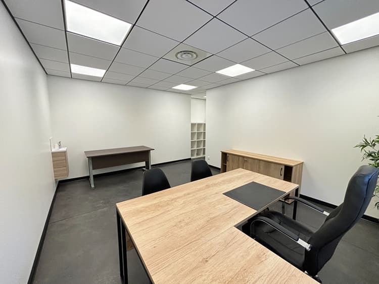 Bureau Saint Pierre du Mont 25 m2