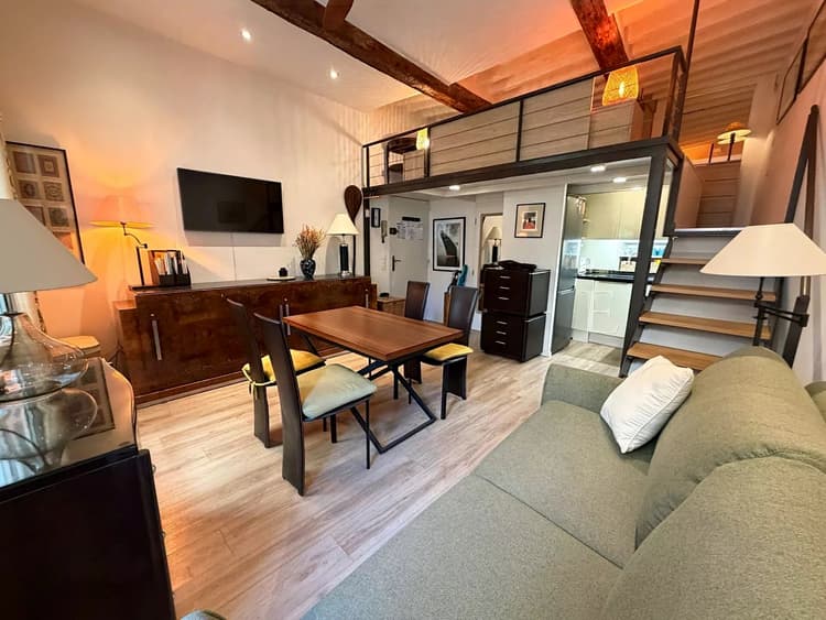 Studio atypique au cœur du Vieil Antibes