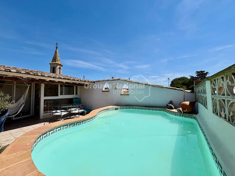 Maison Saint Nazaire de Pezan 6 pièce(s) 117 m2 avec terrasse et piscine
