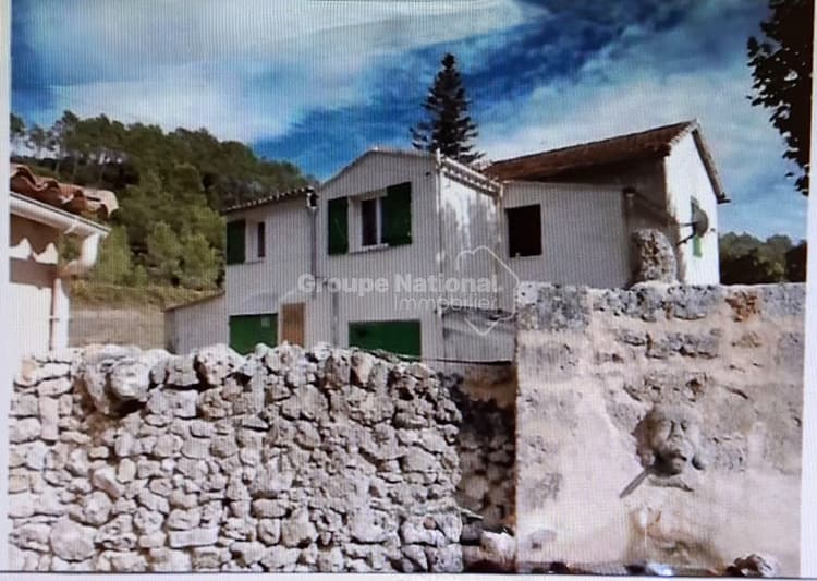 Maison de Hameau avec 2 logements loués à vendre à CHATEAUVERT