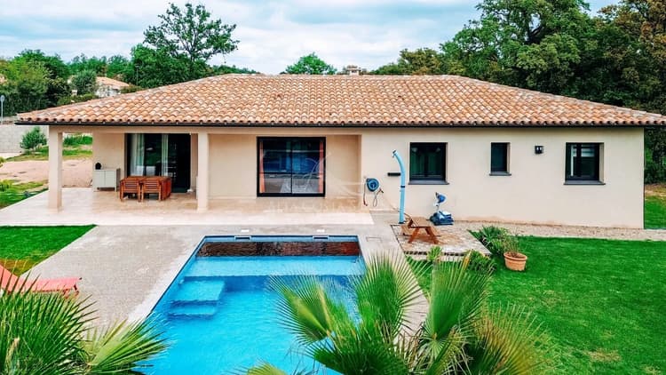 Villa contemporaine 5 pièces avec piscine – Prunelli-di-Fiumorbo