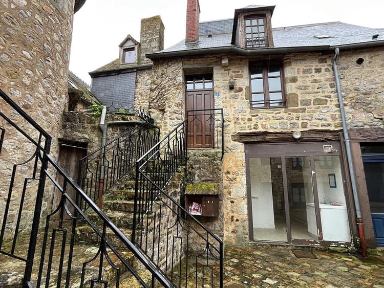 Exclusivité RS : ensemble composé d'un local commercial + appartement T2bis idéal investissement