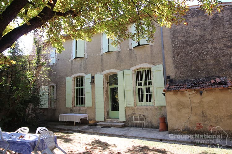 A VENDRE - HOTÊL PARTICULIER - RIANS -