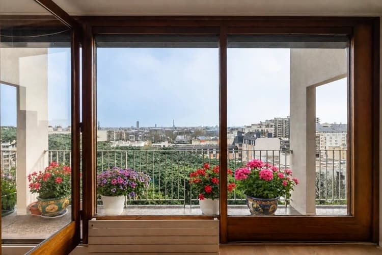 Bien rare – Dernier étage T5 avec balcon sans vis-à-vis