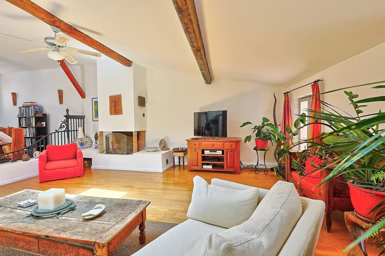 ANTIBES — VIEIL ANTIBES · QUARTIER DU SAFRANIER | MAISON DE VILL