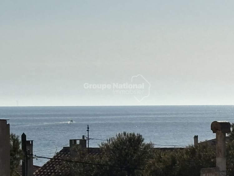 Appartement T3 dans résidence fermée avec vue mer