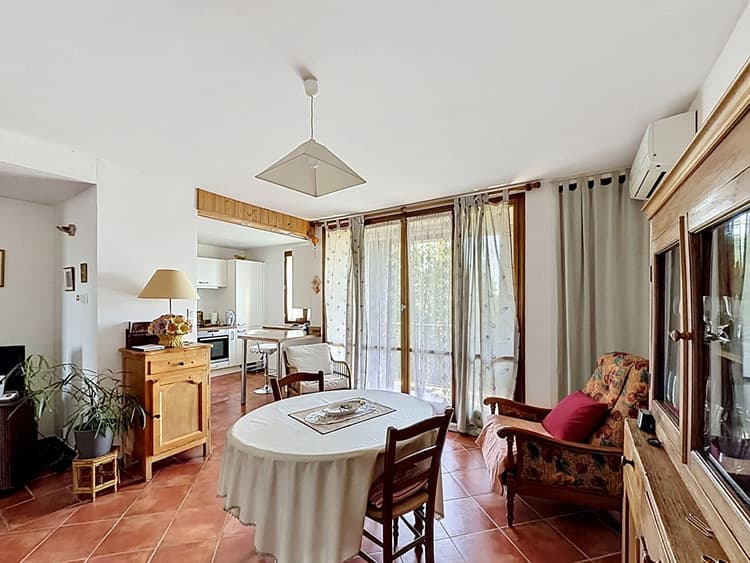 Appartement Avignon 3 pièce(s) 55m2, 2 chambres, parking couvert et cave