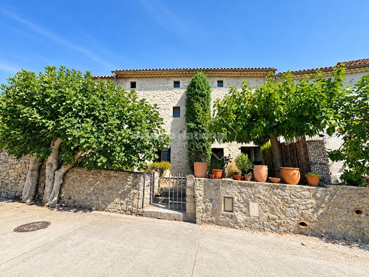 Maison en pierre Lussan, 125 m2 avec piscine