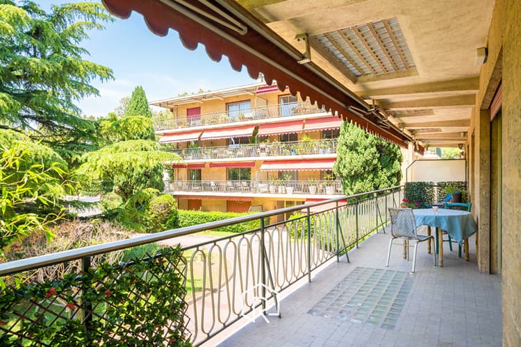 APPARTEMENT T4/5 SAINT BARNABE