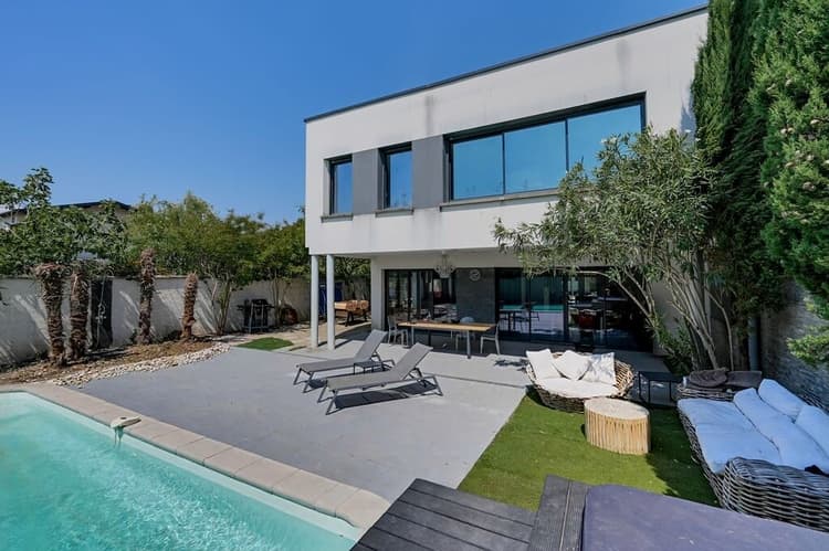 Maison contemporaine d'exception avec piscine Villeurbanne