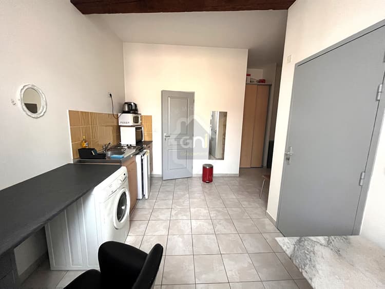 ARLES - STUDIO MEUBLÉ