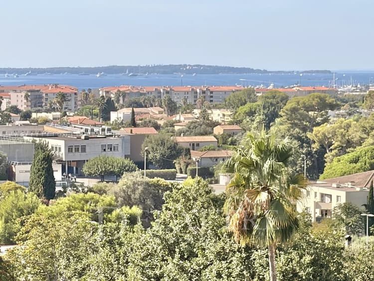 ANTIBES