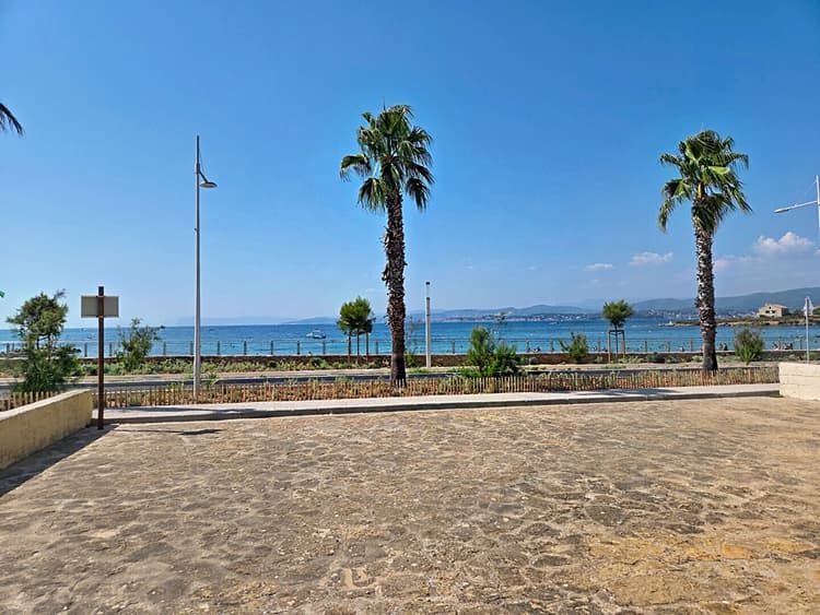 Appartement T2 Vue mer au Brusc à Six-Fours les Plages