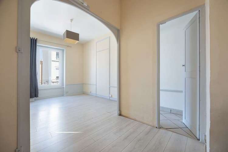 T2 à renover au coeur des Brotteaux