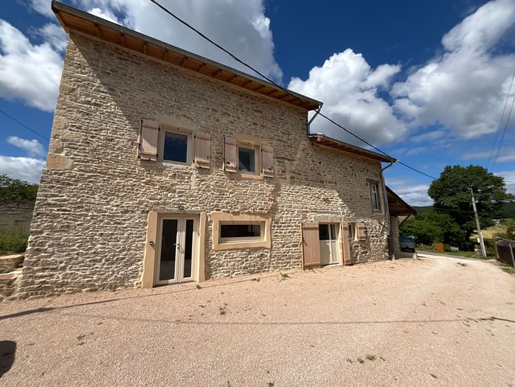 Maison en pierre rénovée