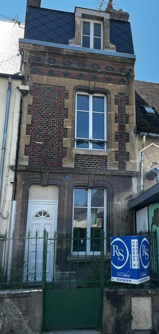 MAISON DE VILLE CENTRE VILLE D'ARGENTAN